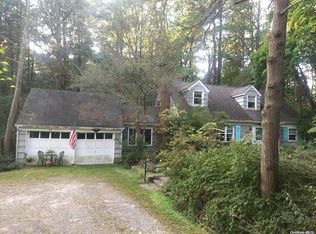 391 Woodbury Rd, Woodbury, NY 11797