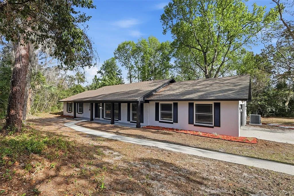 4 bed, 2.5 bath, 2074 sqft, $3,195 — Photo 1