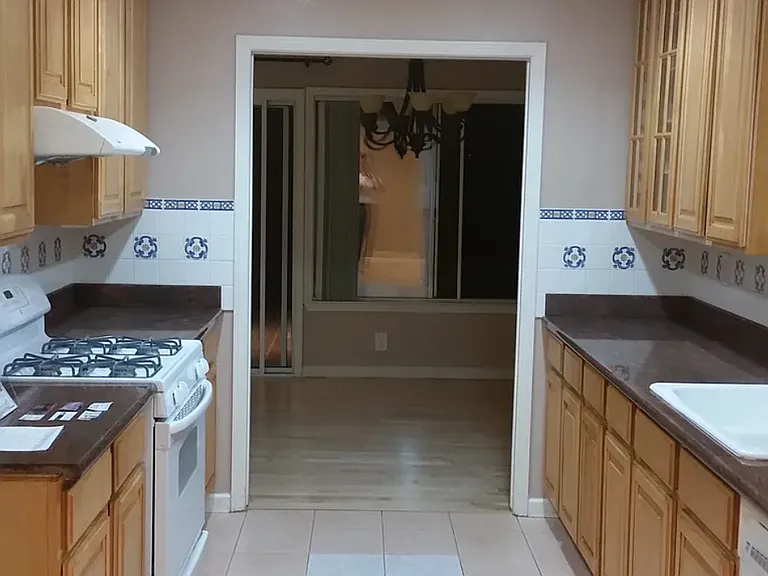 Utopia Pl — Photo 3