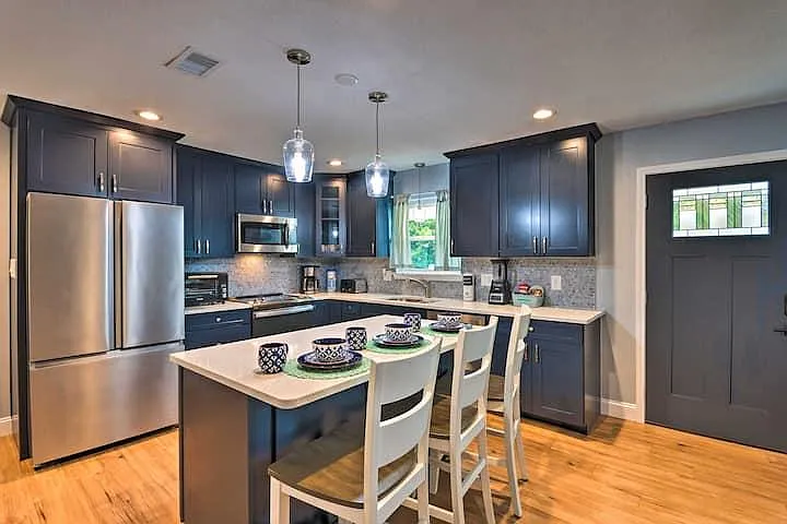 3241 Maplewood Dr — Photo 15