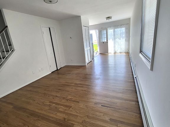 4th image of 24 Woodward Ave APT 1