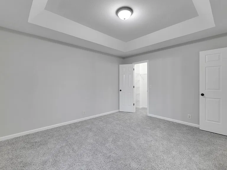 304 Hillside Ct — Photo 19