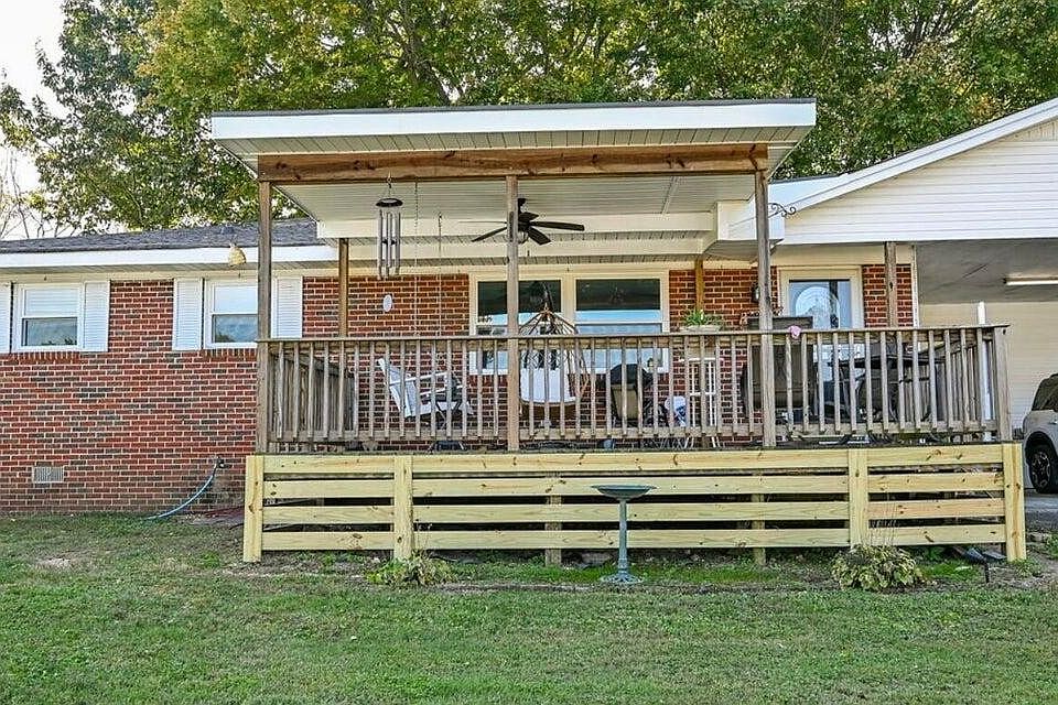 1st image of 2705 Mountain View Dr SE