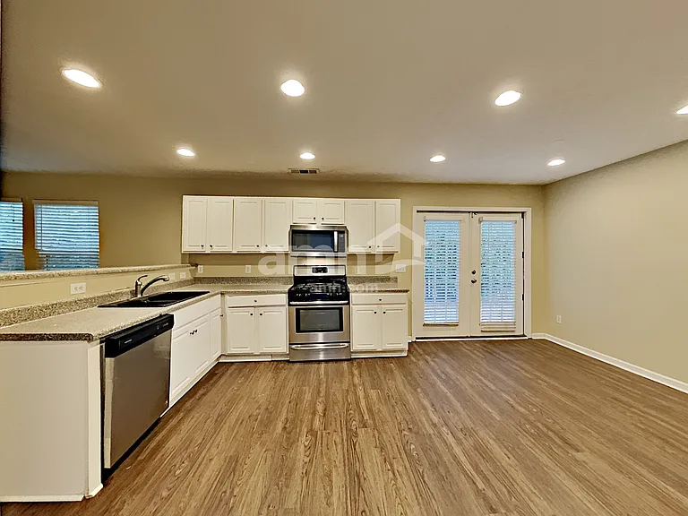 308 Sam Cobb Pl — Photo 4