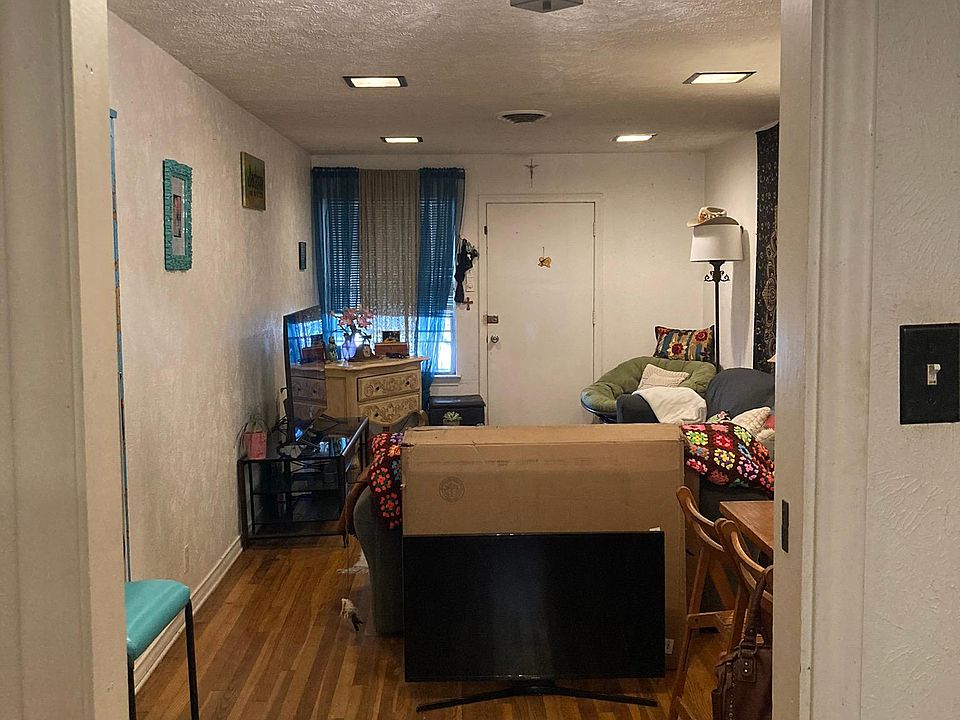 1st image of 6604 Ascot Ln