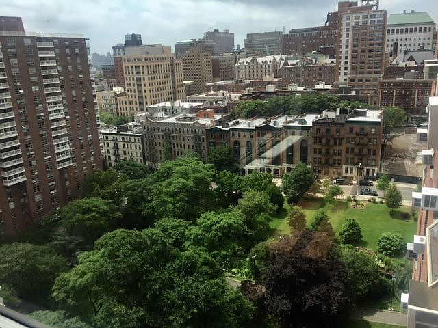 1st image of 80 La Salle St APT 19E
