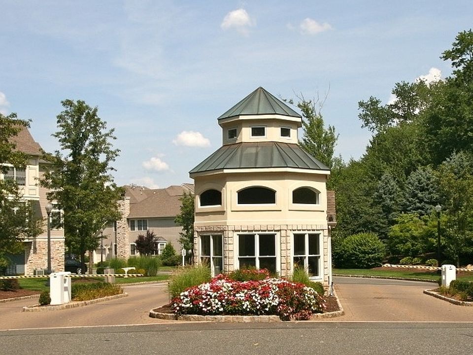 1st image of 309 Regal Blvd