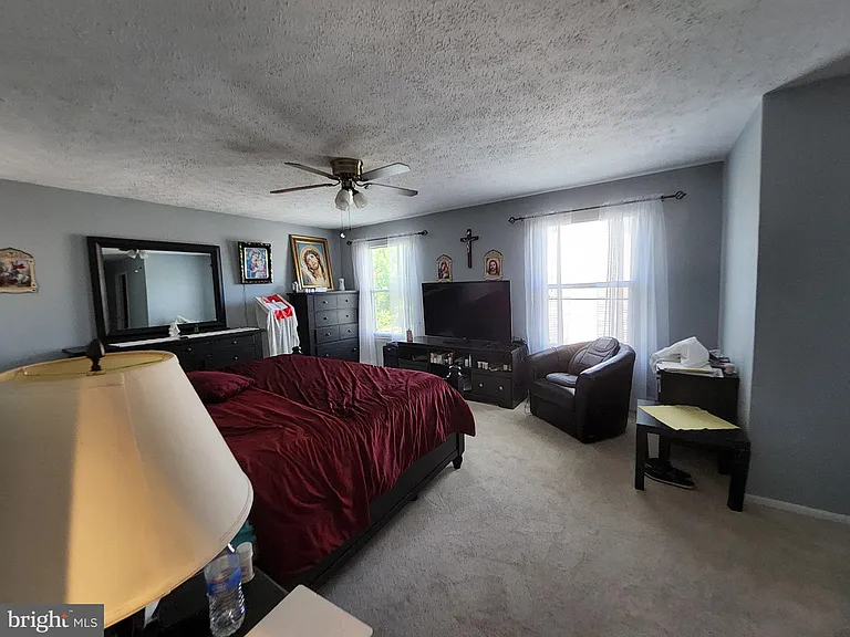 504 Parliament Rd — Photo 18
