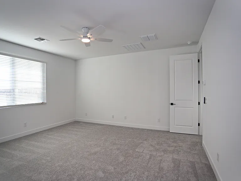 745 W Sparrow Dr — Photo 15