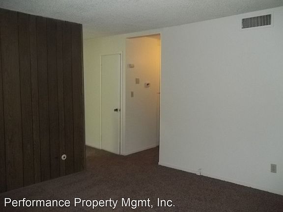 4th image of 645 W Clinton Ave APT A