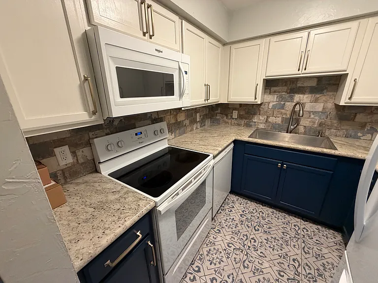 Kitchen 1