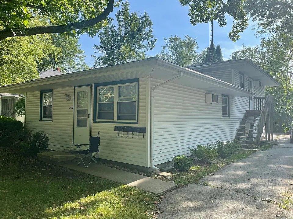 200 S Grove