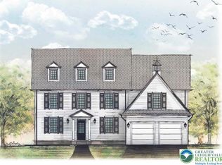 4212 Stonebridge Dr, Bethlehem, PA 18015