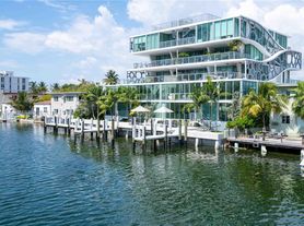 8425 Crespi Blvd, Miami Beach, FL