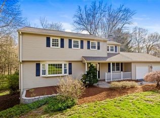 29 Elizabeth Ln, Tolland, CT 06084