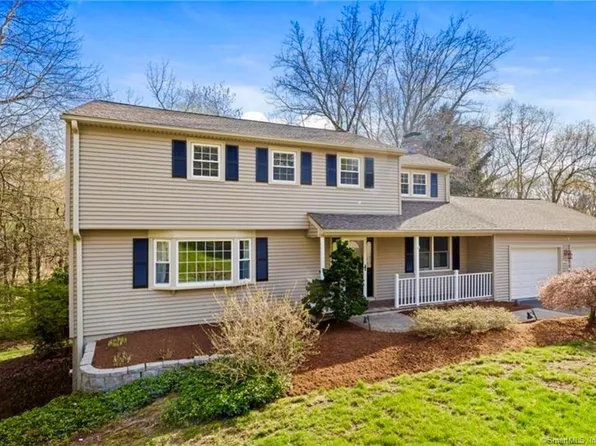 29 Elizabeth Lane, Tolland, CT 06084
