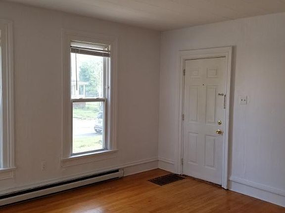 3rd image of 505 Emmet St APT 2