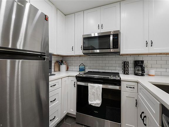 5th image of 3313 Europa DR #216
