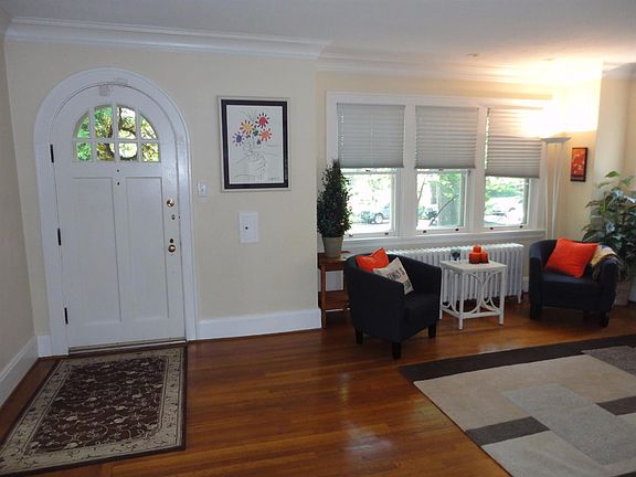 3rd image of 3032 Ramona Ave