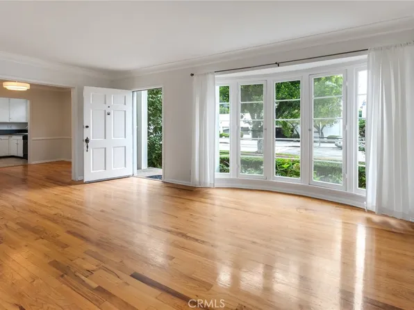 15234 Dickens St, Los Angeles, CA 91403