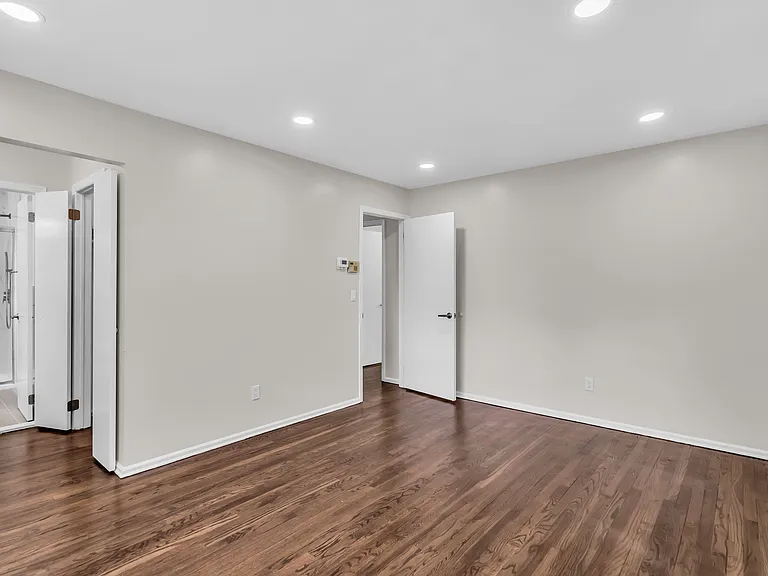 321 Marc Dr — Photo 25