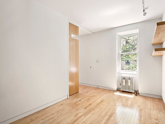 3rd image of 64 E 80th St APT 4R