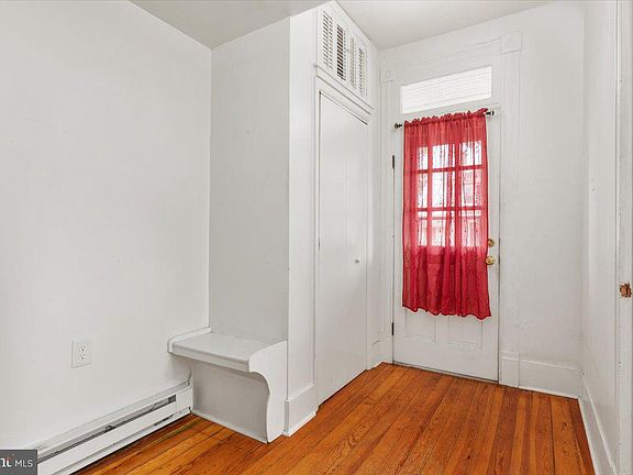 2nd image of 307 E Piccadilly 1/2 St