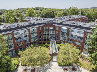 489 Place Ln, Woburn, MA 01801