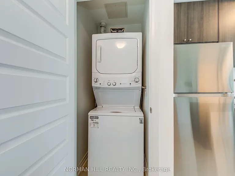 490 Gordon Krantz Ave #422 — Photo 23