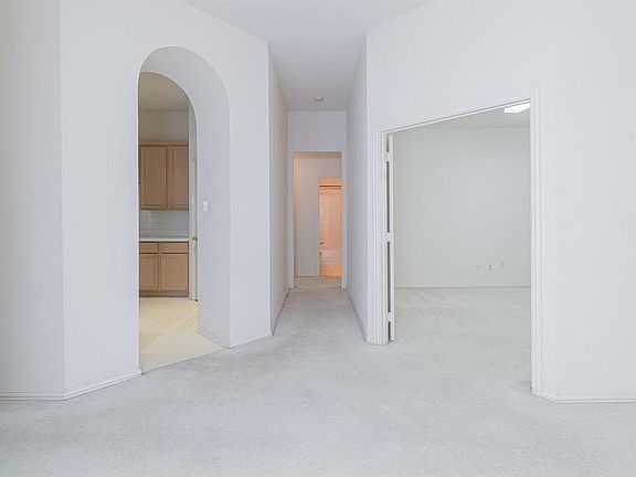 5th image of 4400 Giovanni Dr