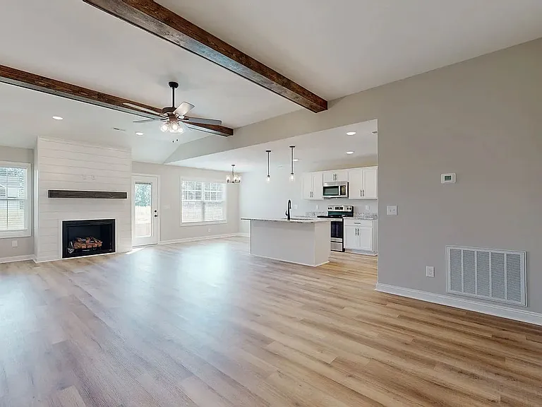 409 Pomeroy Dr — Photo 4
