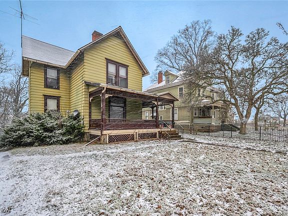 4th image of 317 West Ave