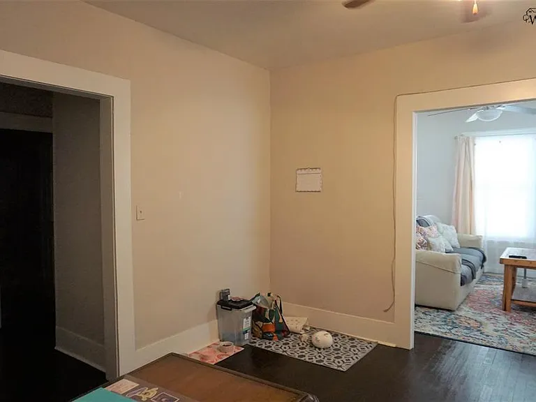 2130 Avenue J — Photo 10