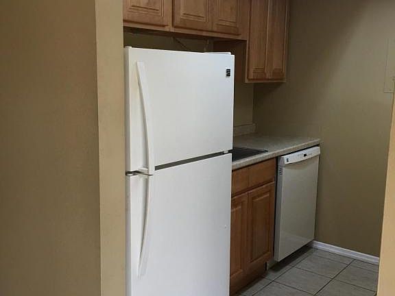 2nd image of 139 Bristol Ct #139