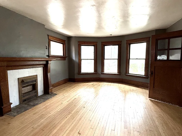 1248 W 10th St — Photo 9