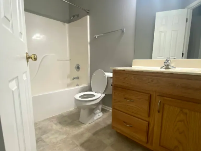 15418 Camden Ave — Photo 9