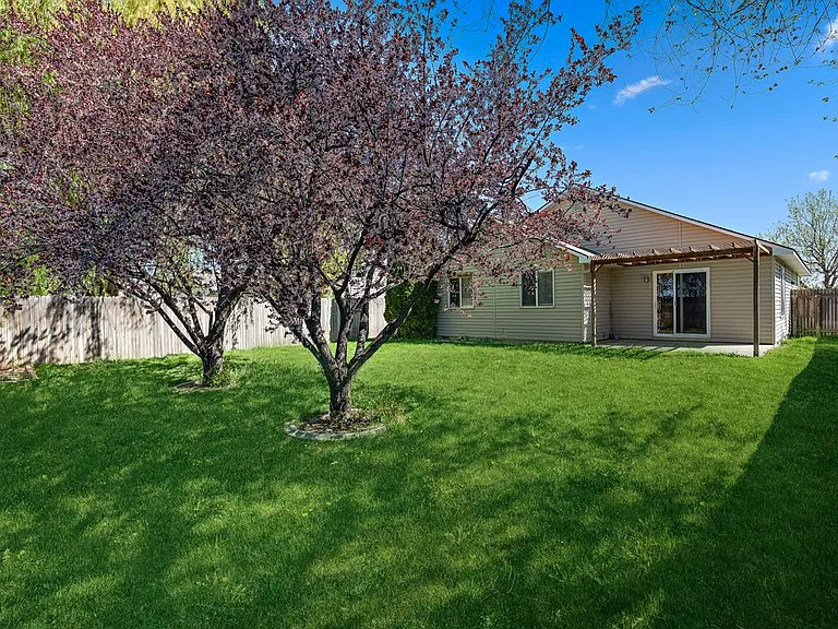 17885 Monarch Way — Photo 16