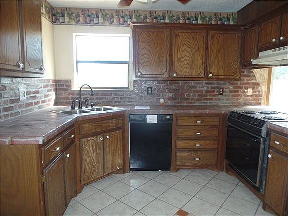 4th image of 12516 Southgate Dr