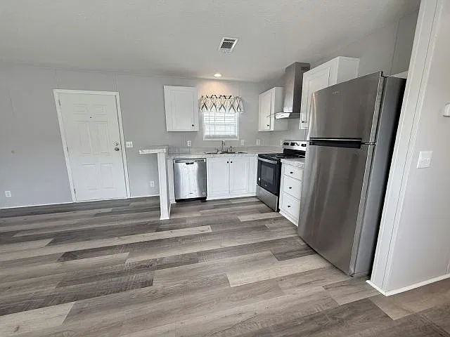 2 bed, 768 sqft, $1,750 — Photo 3