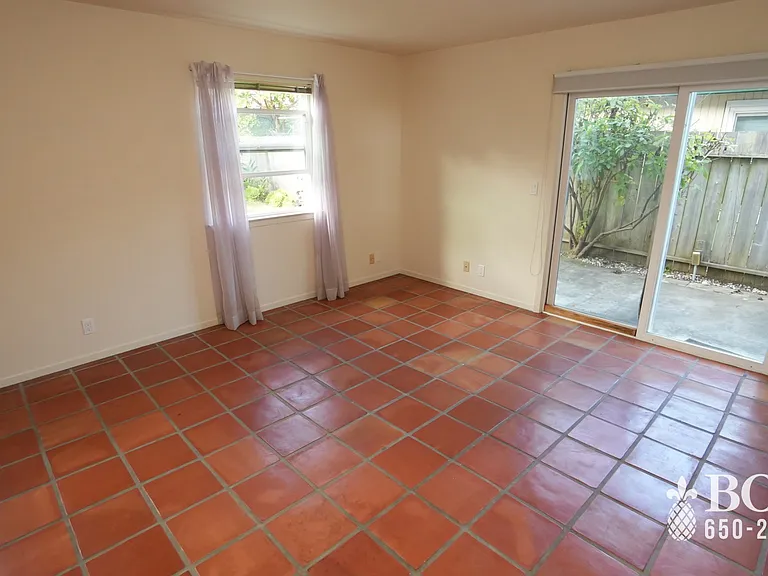 731 Santiago Ave — Photo 10