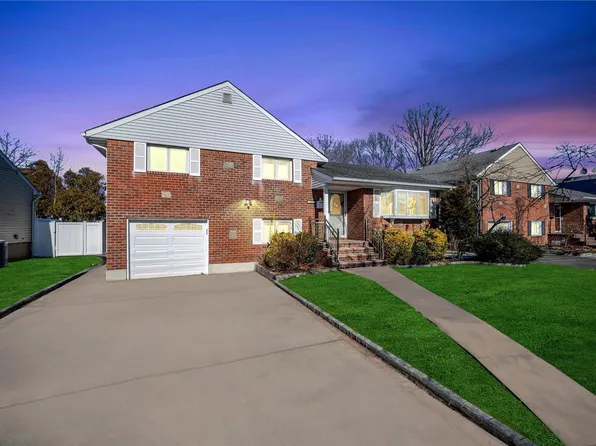 221 Vincent Drive, East Meadow, NY 11554