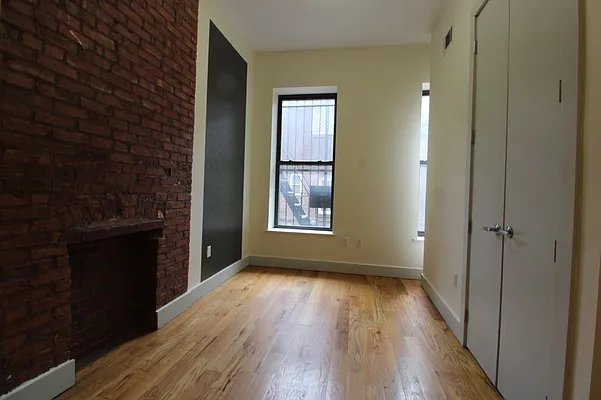 Rented by EXR | media 5