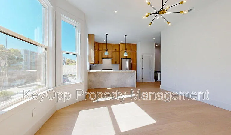 489 Guerrero St — Photo 9