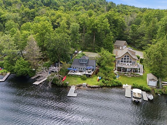 4th image of 279 Old Pond Rd