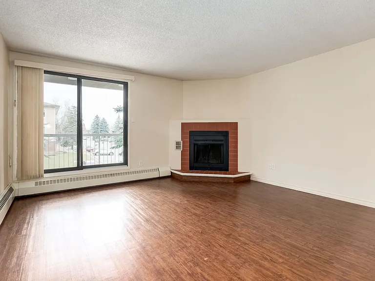 1825 Woodview Dr SW — Photo 22