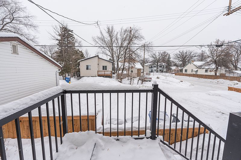 Winnipeg Apartment for rent - 3 Bedrooms — photo 16