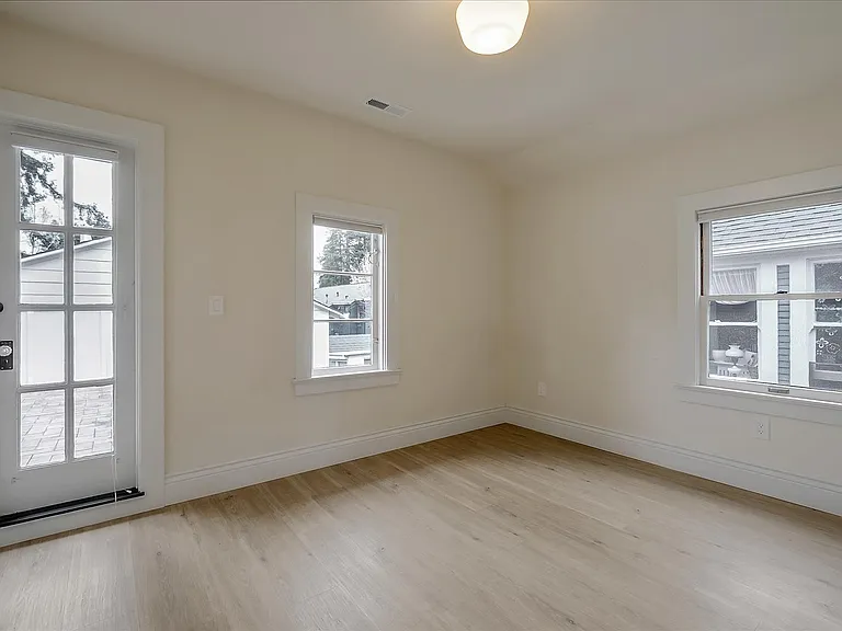 510 Lincoln St #2 — Photo 20
