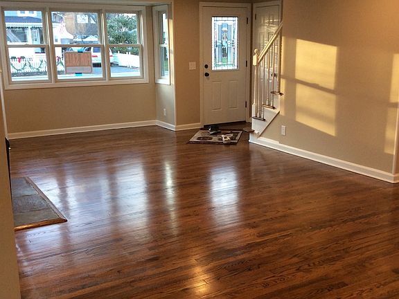 5th image of 117 Cherry Ave