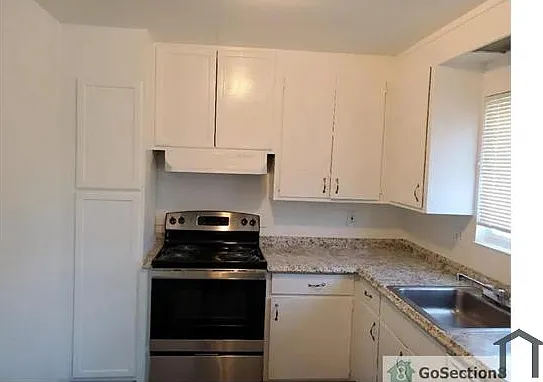 1528 Valle Vista Ave — Photo 2
