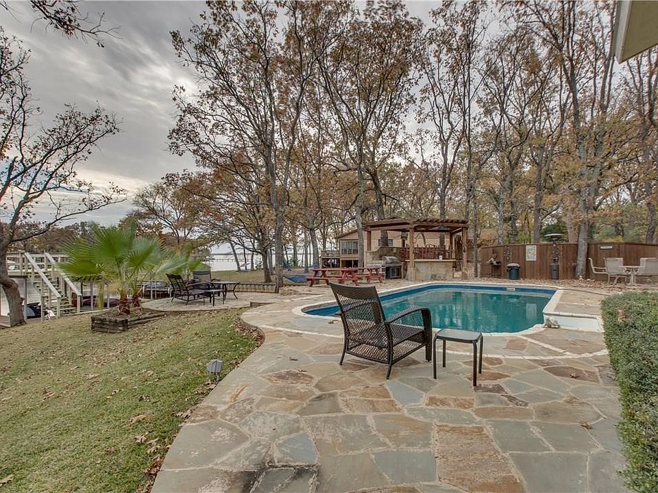 1st image of 217 Shoreline Dr